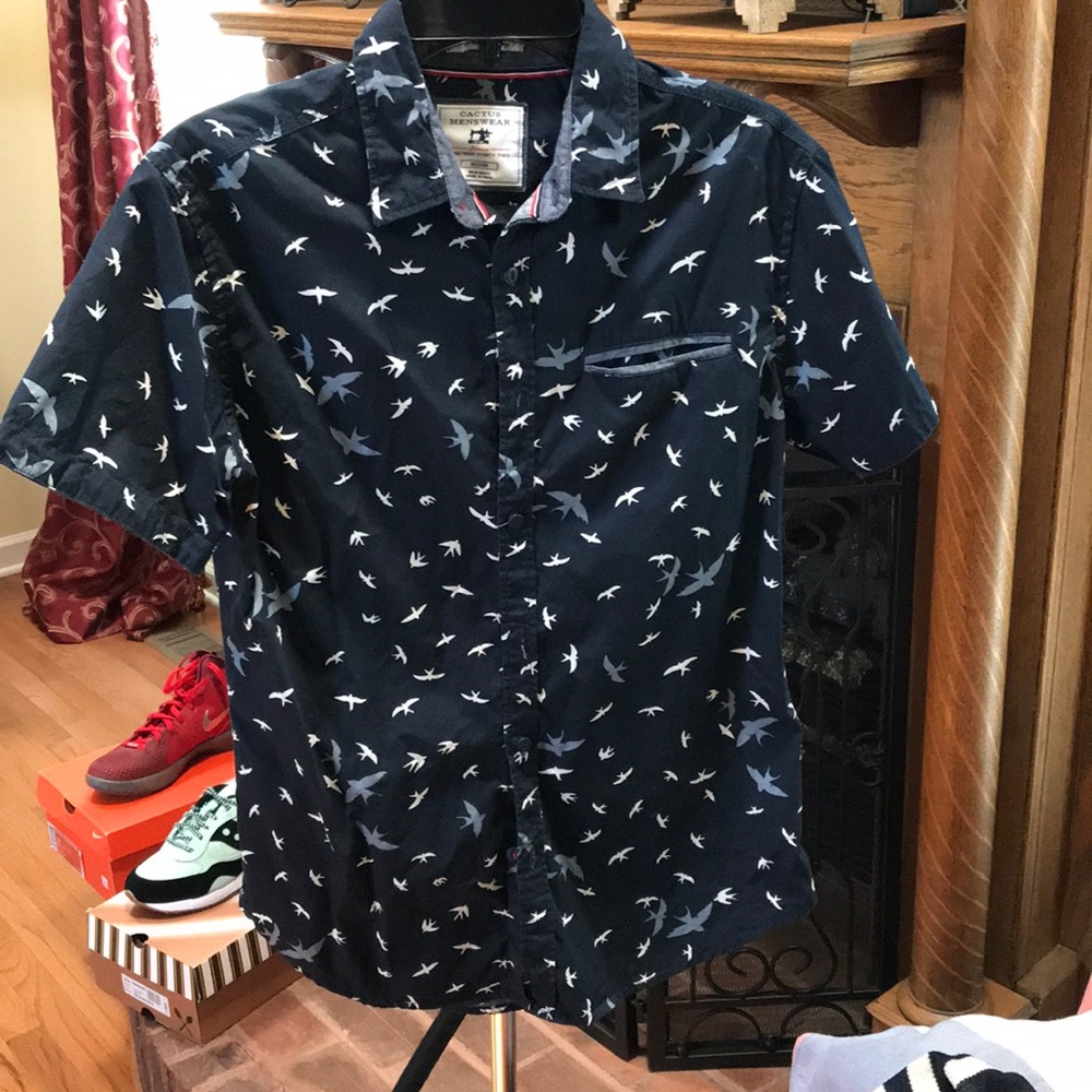 Button down short sleeve shirt
